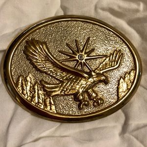 🦅Eagle adorned vintage belt buckle 🦅